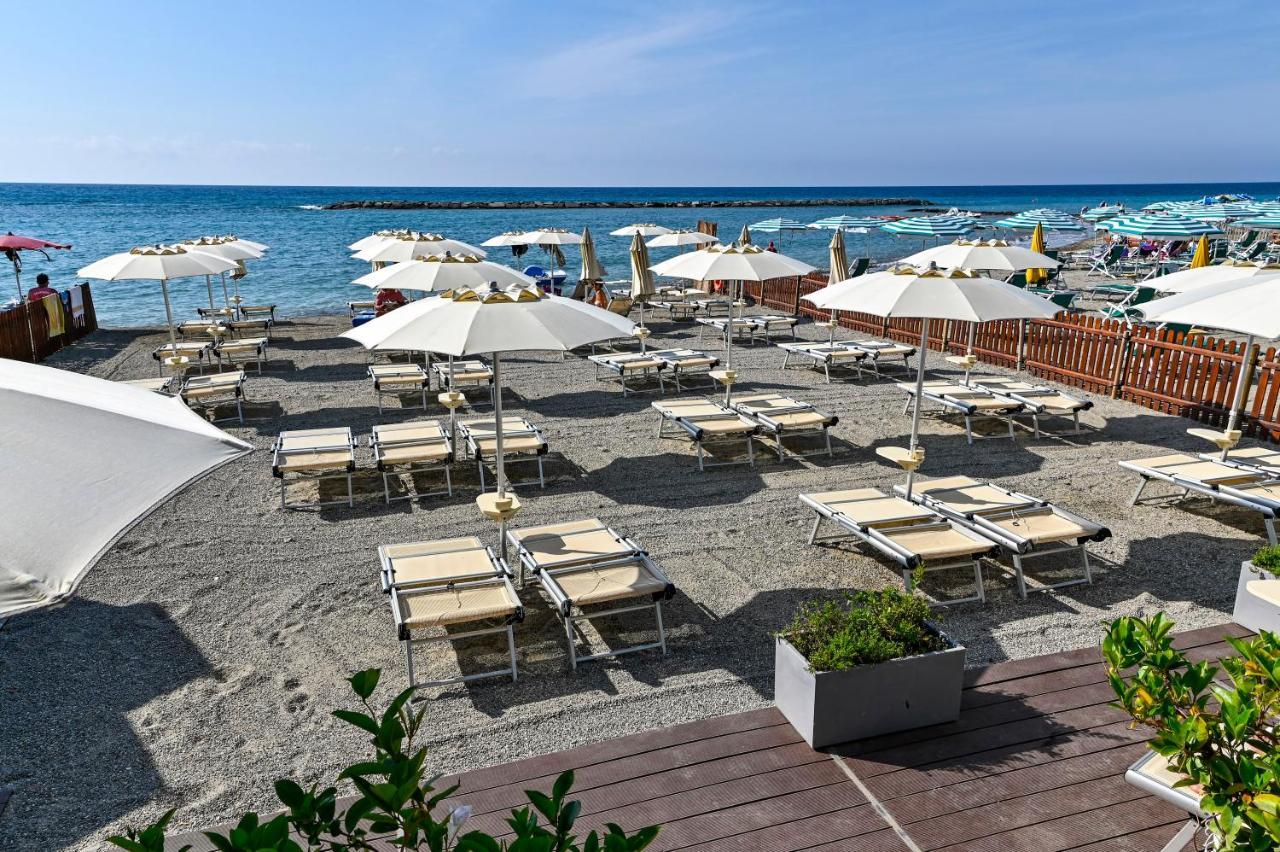 Hotel Delle Rose San Bartolomeo Al Mare Εξωτερικό φωτογραφία
