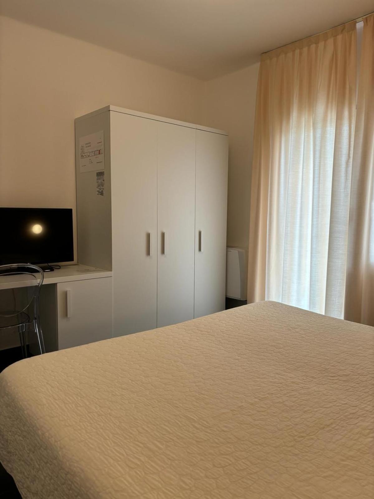 Hotel Delle Rose San Bartolomeo Al Mare Εξωτερικό φωτογραφία