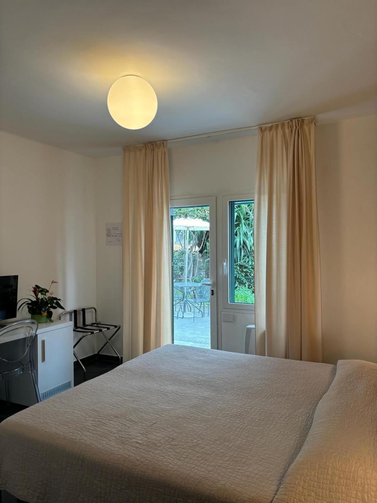 Hotel Delle Rose San Bartolomeo Al Mare Εξωτερικό φωτογραφία
