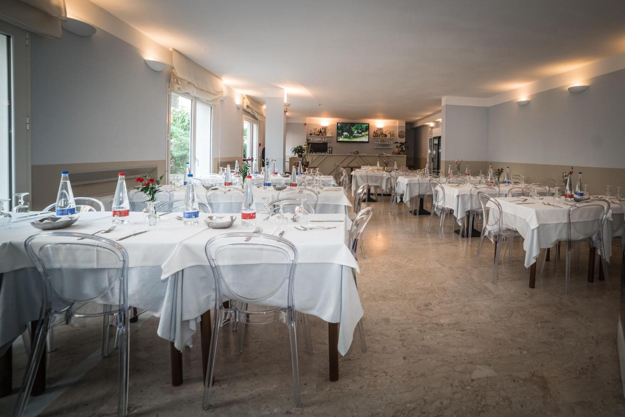Hotel Delle Rose San Bartolomeo Al Mare Εξωτερικό φωτογραφία