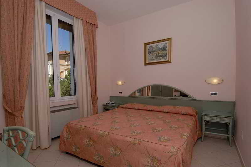 Hotel Delle Rose San Bartolomeo Al Mare Εξωτερικό φωτογραφία